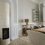 Tusculum מלון דירות 4*